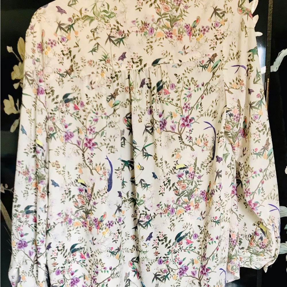 🍦Beautiful birds and flowers on long sleeve blouse - Picture 3 of 5
